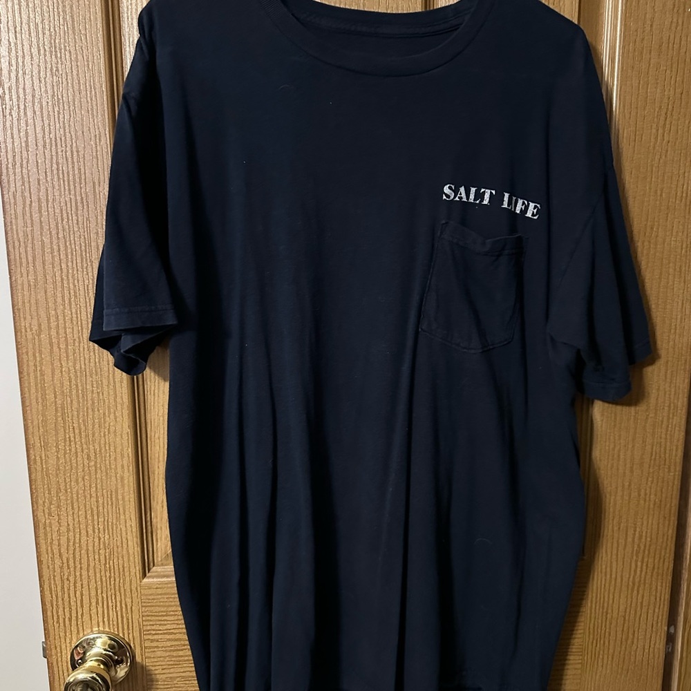 Salt Life Men's Navy Tee with Pocket
